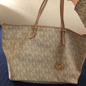 Michael Kors tote